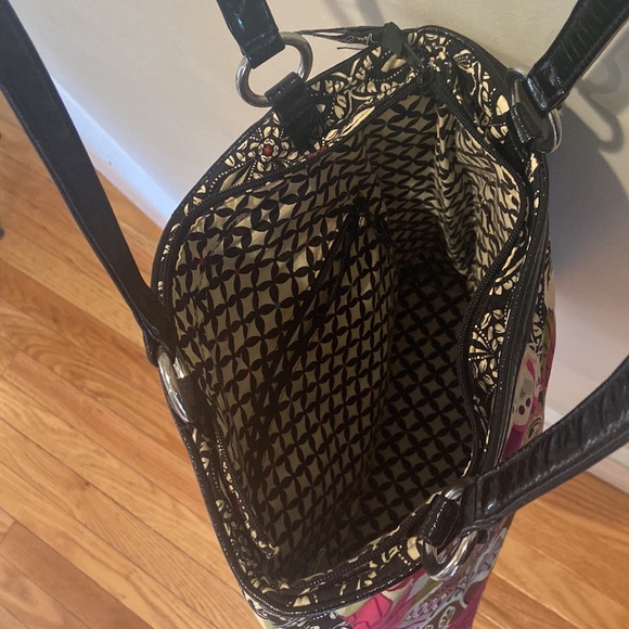 Vera Bradley Limited addition Medley patchwork tote - Picture 6 of 11